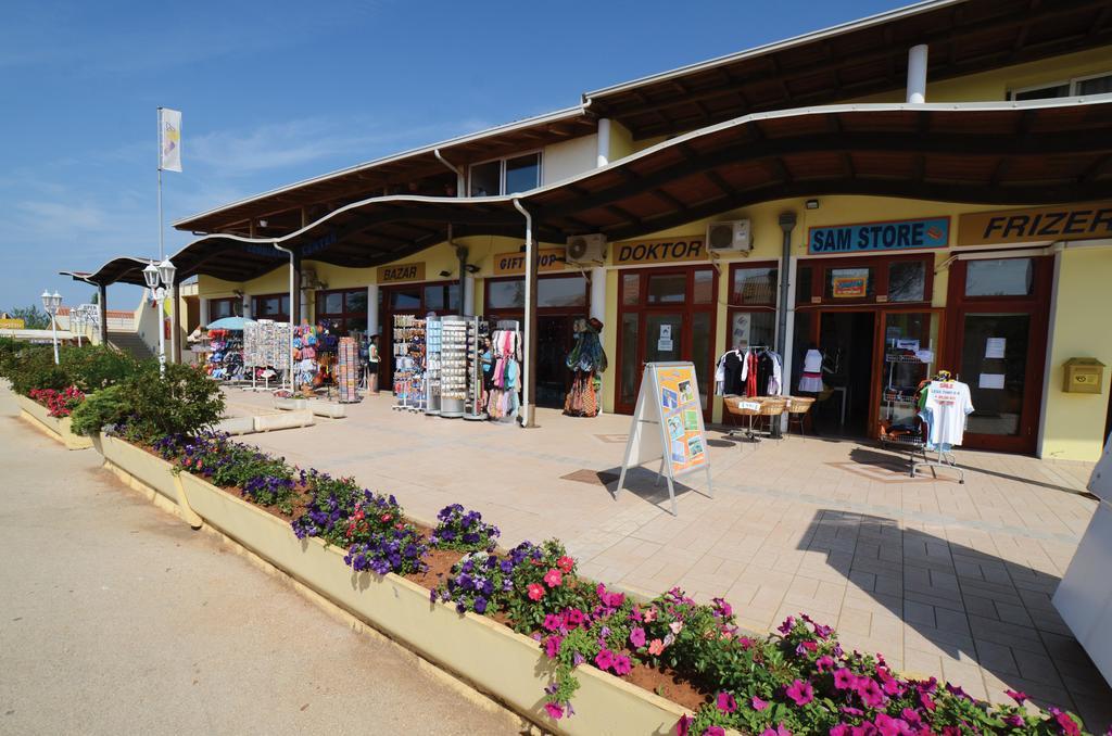 Happy Camp Mobile Homes In Centro Vacanze Bi Village Fažana Exterior foto